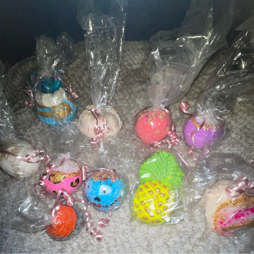 Homemade all natural bath bombs 10